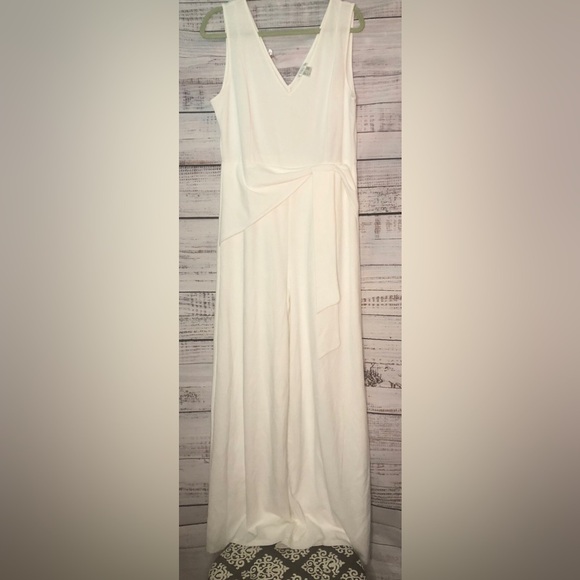 🪩🤍VENUS Chic White Jumpsuit NWOT Multiple sizes🤍🪩 - Picture 15 of 15